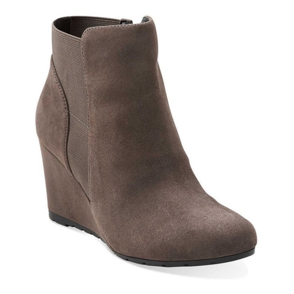 Clarks Artisan gray wedge boots